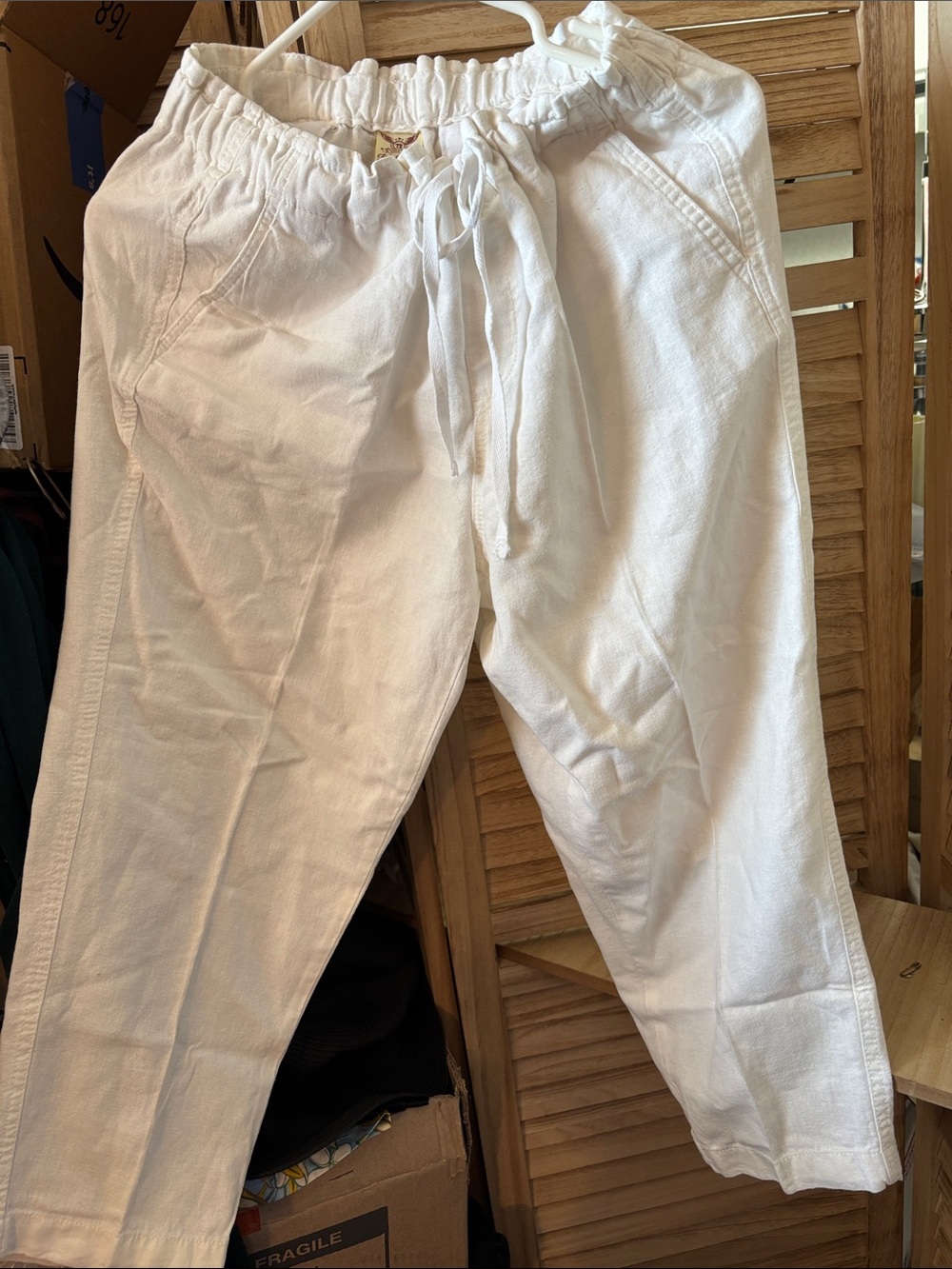 Faded Glory White Linen-Blend Drawstring Capri’s 10